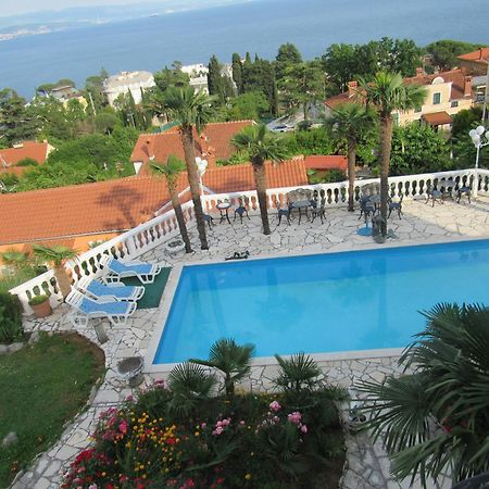 Apartments Villa Palme Abbazia Esterno foto