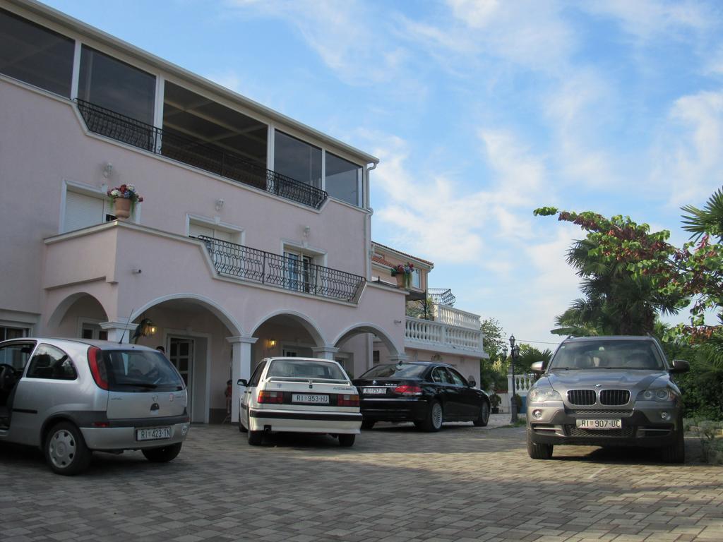 Apartments Villa Palme Abbazia Esterno foto